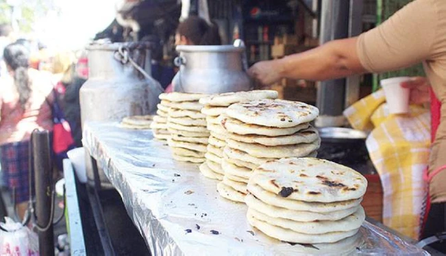 Se dispara precio de los insumos para hacer pupusas