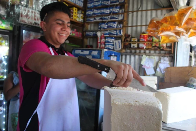 Piden que se agilicen importación de lácteos ante alza de precios en quesos