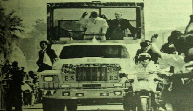 El día que el papa Juan Pablo II vino a El Salvador por segunda vez