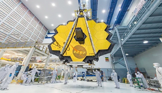 La NASA divulga las primeras imágenes captadas por el telescopio espacial 'James Webb'