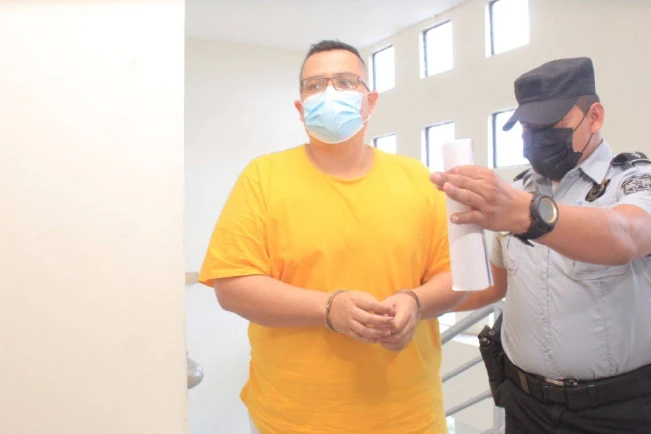 Fiscalía y Tribunal desconocen si el youtuber Roberto Silva está libre o en prisión