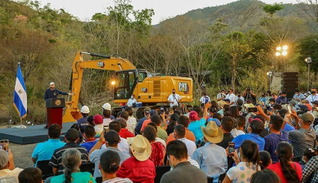 Bukele da paso a construcción de dos puentes en San Miguel con una inversión de $24 millones