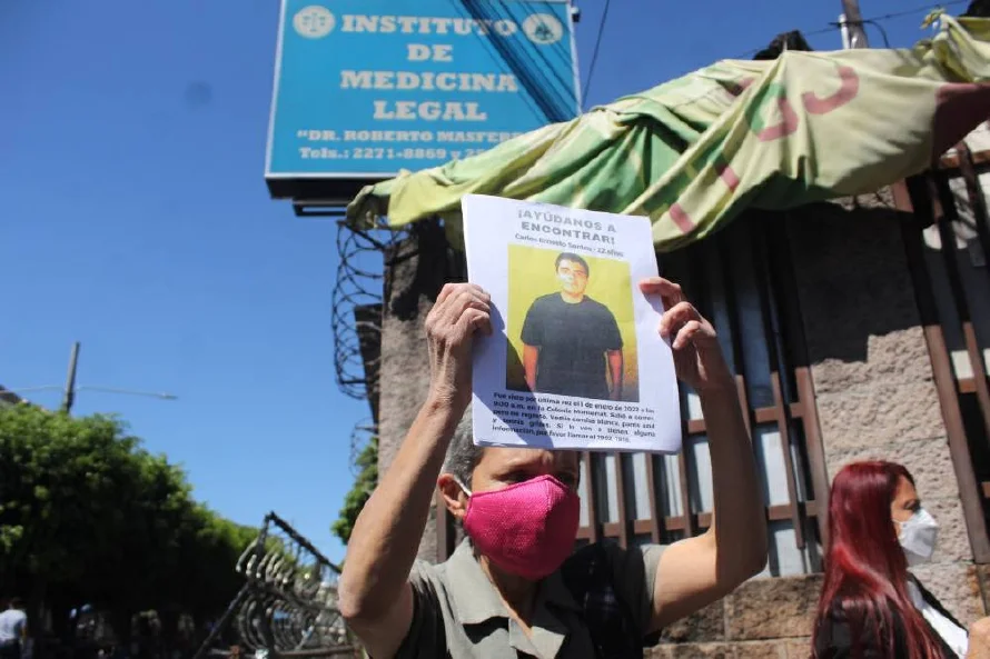 Familiares de desaparecidos se organizan para buscarlos y piden información a Medicina Legal