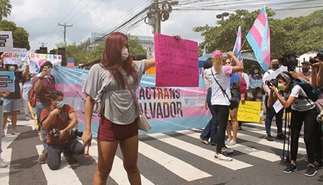 Sala ordena a la Asamblea avalar el cambio de nombre a personas trans