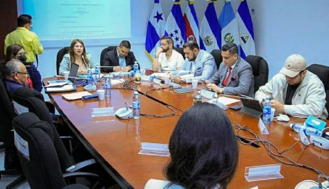 Indígenas piden que El Salvador ratifique convenio 169 de la OIT