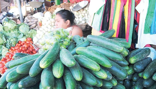 Alzas de combustibles ya elevan precios de los alimentos