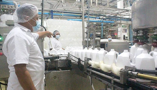 Empresarios advierten de escasez y alzas de materias primas
