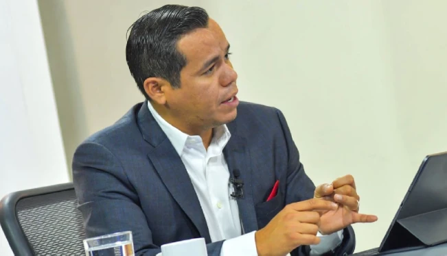Hacienda recortará el gasto del Estado para hacer frente a la crisis, dice Zelaya