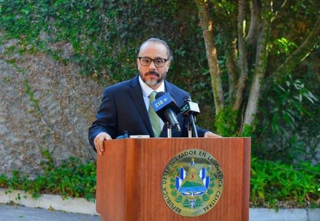 Ernesto Castro: "Es una locura pensar en quitar el dólar"