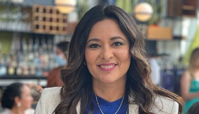 Gerente en Tigo El Salvador es reconocida como Mujer Emblemática 2022
