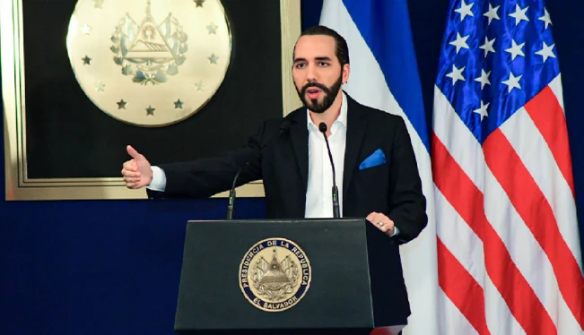 Bukele sugiere que EEUU "tiene miedo" de la adopción del bitcoin en El Salvador 