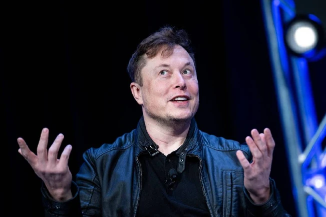 Elon Musk propone un Twitter Blue más barato y pagos en dogecoin