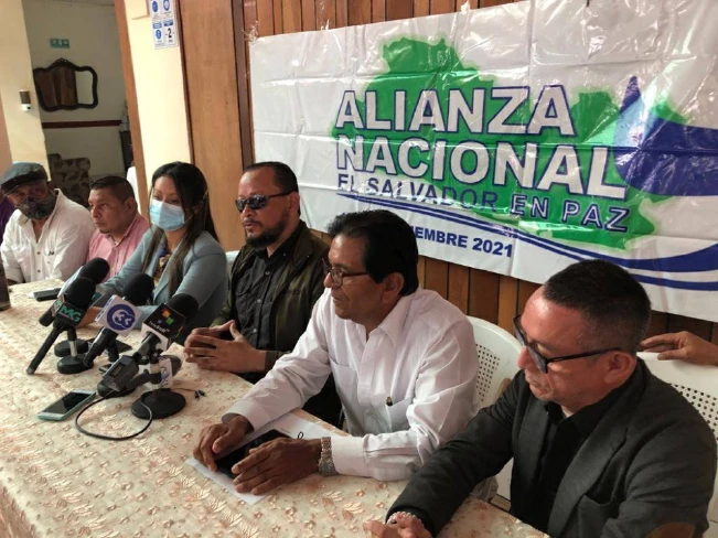 Denuncian que jefes policiales imponen “cuotas de detenciones” diarias en el régimen de excepción