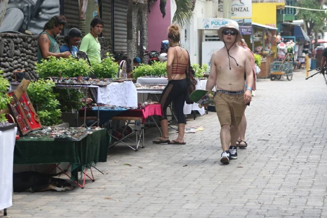 ¿De qué nacionalidades son los turistas que visitan a El Salvador en Semana Santa?