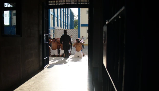 El Salvador suma 21,000 personas capturadas durante el régimen de excepción