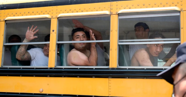 El Salvador supera las 22,700 personas capturadas en el régimen de excepción