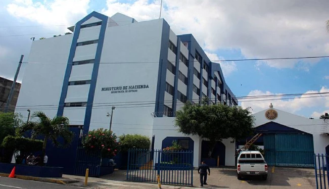 Moody’s degrada la calificación de El Salvador por riesgo de impago