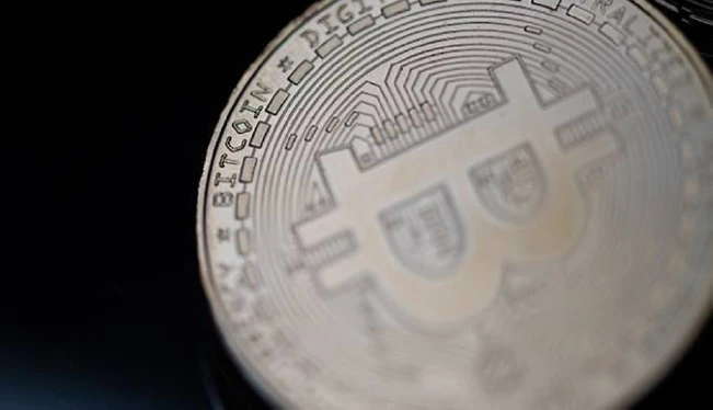 Bukele anuncia compra de 500 bitcoins en medio de fuerte caída