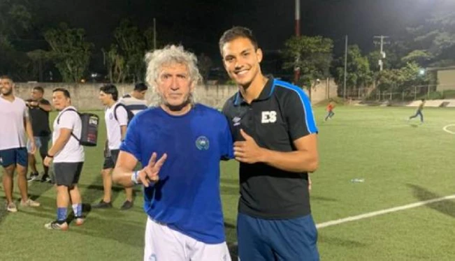 Erick Cabalceta posó junto al “Mágico" González
