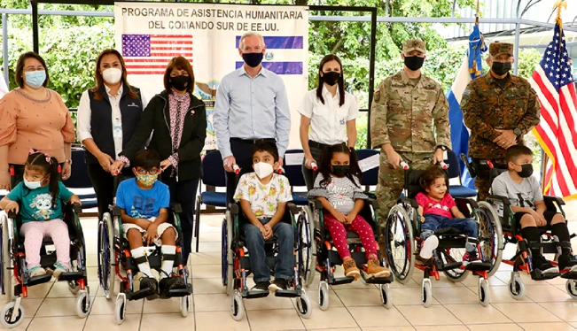 EEUU dona 107 sillas de ruedas pediátricas a centro del ISRI