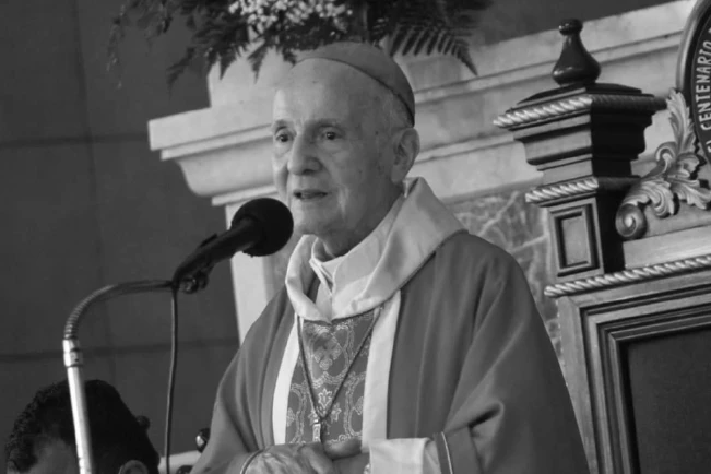 Fallece obispo emérito de Santiago de María