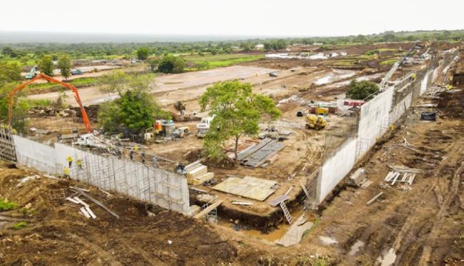 Oposición legislativa critica construcción de "megacárcel" en San Vicente