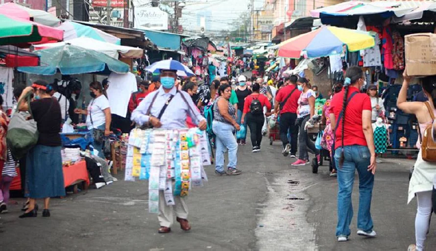 El 95 % de las empresas opera de manera informal en El Salvador