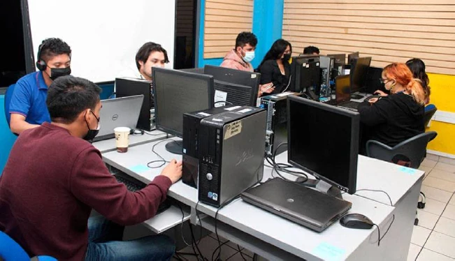 Conexión, una oportunidad para desarrollar habilidades tecnológicas