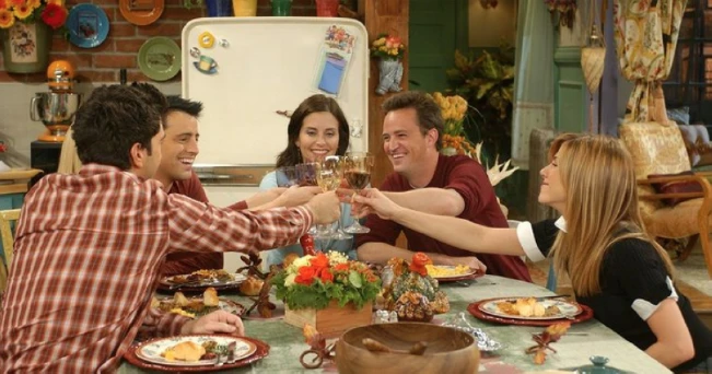 ¡Lo que no se esperaba! La creadora de 'Friends' se siente "avergonzada" de la serie