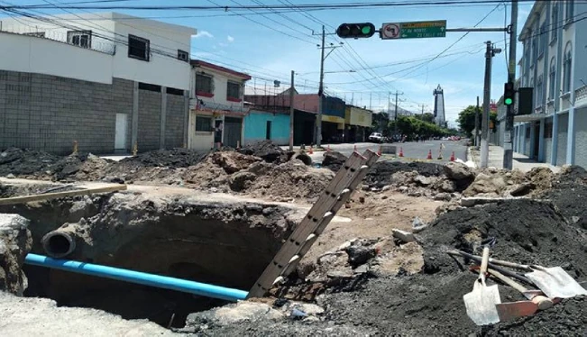 ¿Por qué se forman cárcavas en el Área Metropolitana de San Salvador?