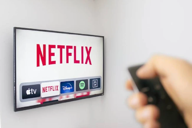 Netflix prepara versión de bajo costo y con anuncios