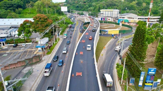 MOP habilita acceso en paso a desnivel Utila