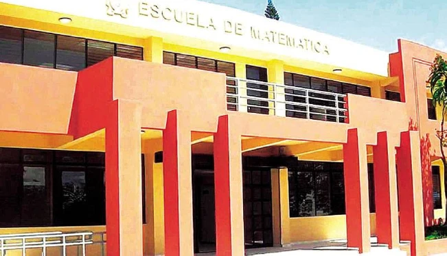 Reducen presupuesto a facultad de Matemáticas en la UES y temen cierre de carreras