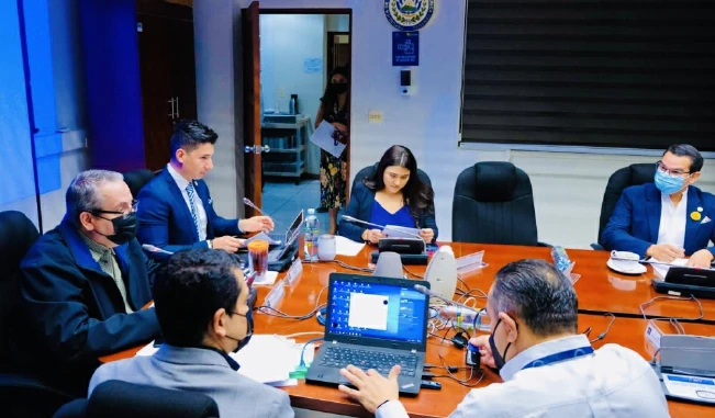 Gana exhorta a Nuevas Ideas a agilizar ley de voto en el exterior