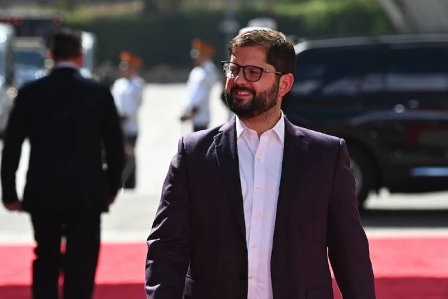 Presidente chileno dice no sentirse identificado con la forma de gobernar de Bukele