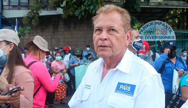 Tribunal de Ética evaluará situación de Roy García