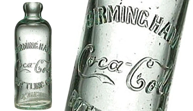 ¿Sabes cuándo se vendió por primera vez una Coca Cola en botella de vidrio?