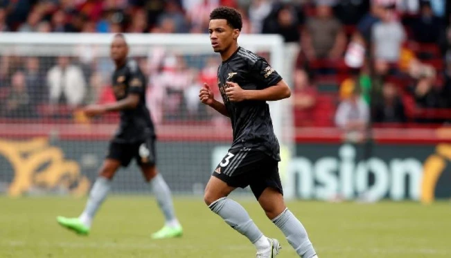¡Increíble! Debuta el jugador más joven en la historia de la Premier inglesa con 15 años