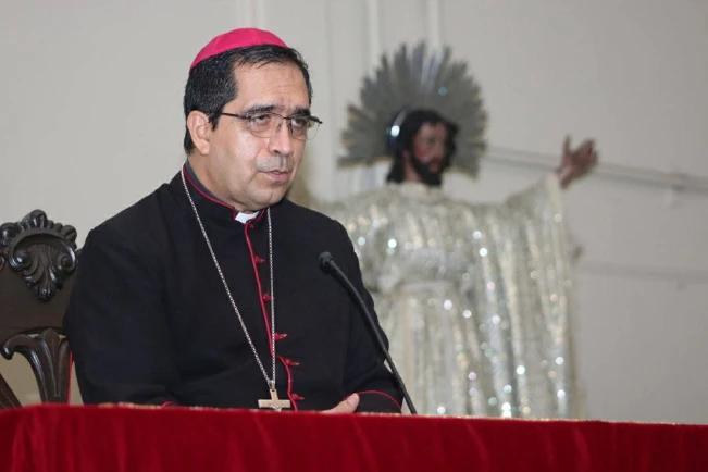 Arzobispo no ve inconveniente en que Bukele busque reelección