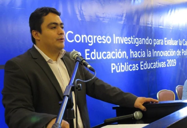 Remueven a director del Instituto de Formación Docente tras polémica por franja educativa
