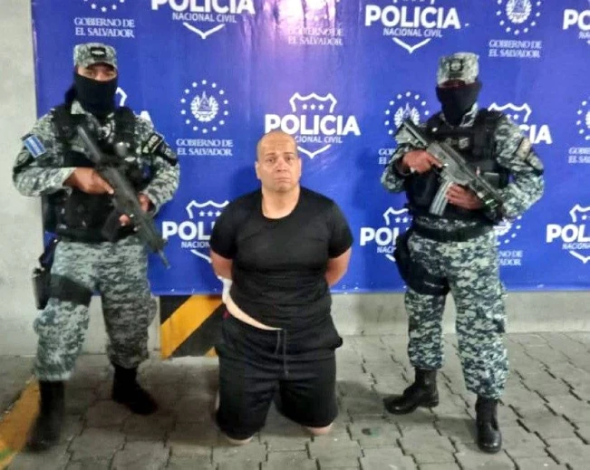 Un hombre fue asesinado con 63 puñaladas en colonia Altos del Bulevar