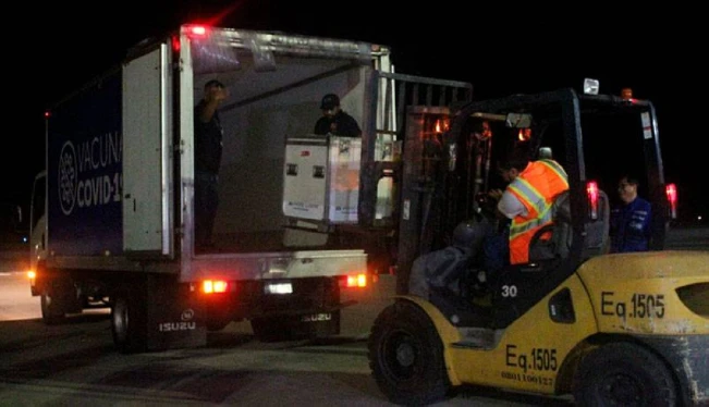 El Salvador recibe el primer lote de 1,400 vacunas contra la viruela del mono