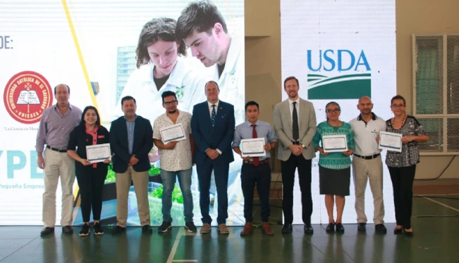 PROINNOVA premia con asistencia técnica emprendimientos de Ilobasco