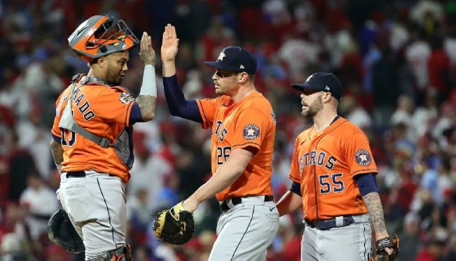 Astros de Houston a una victoria de quedarse con la Serie Mundial