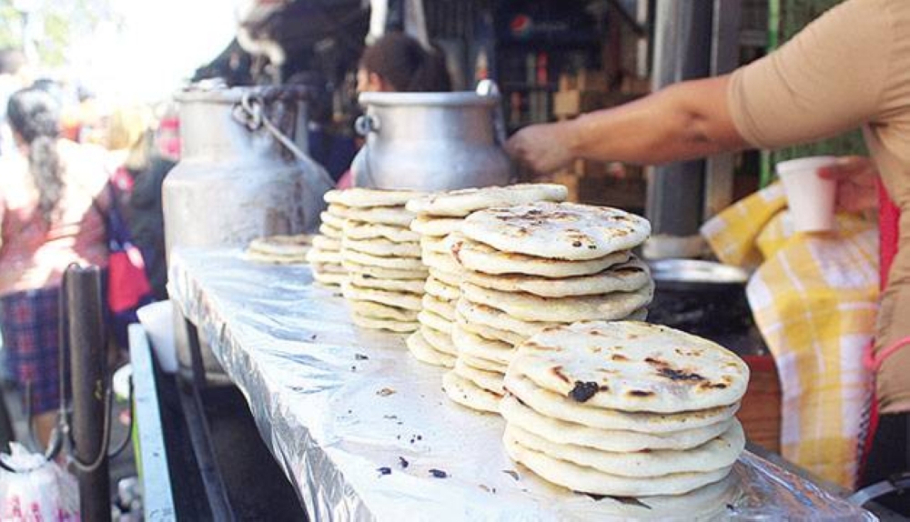 ¿Dónde surgió la primera pupusa salvadoreña?