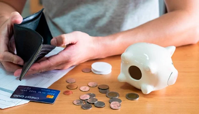 Solo el 28 % de los salvadoreños tiene una cuenta de ahorro, según encuesta del BCR
