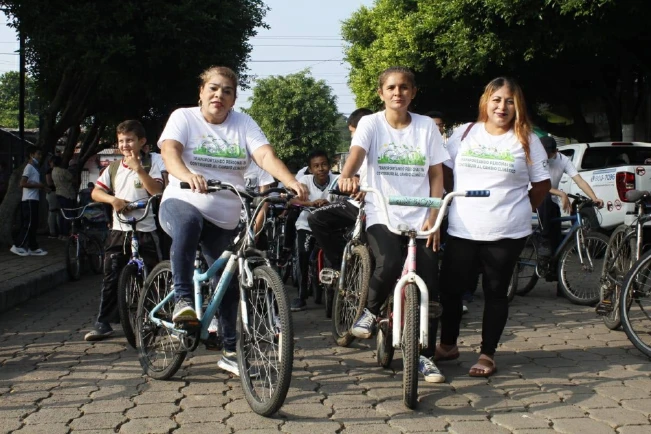 Iniciativa del uso de bicicleta en Guazapa gana premio internacional “Ciudades Transformadoras”