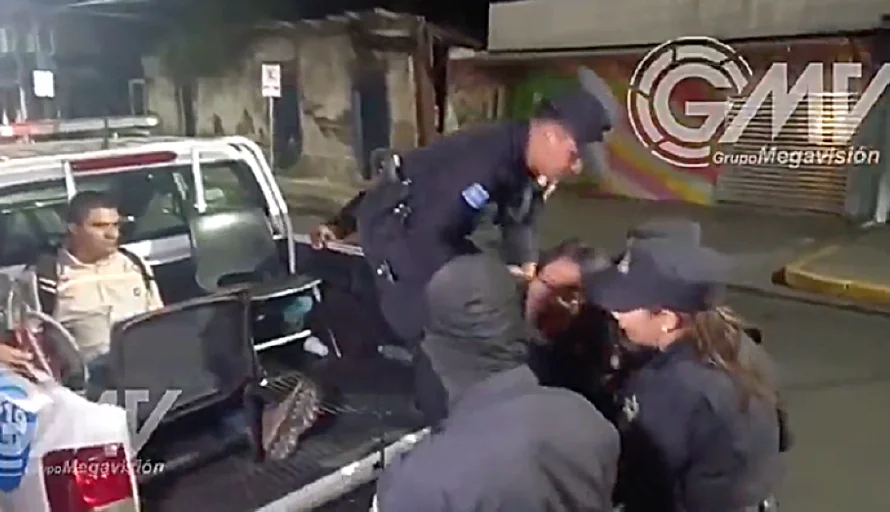 Capturan a sindicalistas de alcaldía de Soyapango durante protestas por impago de salarios