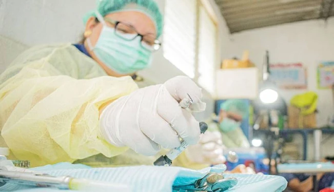 El 2022 fue el más contagioso y menos mortal por covid-19