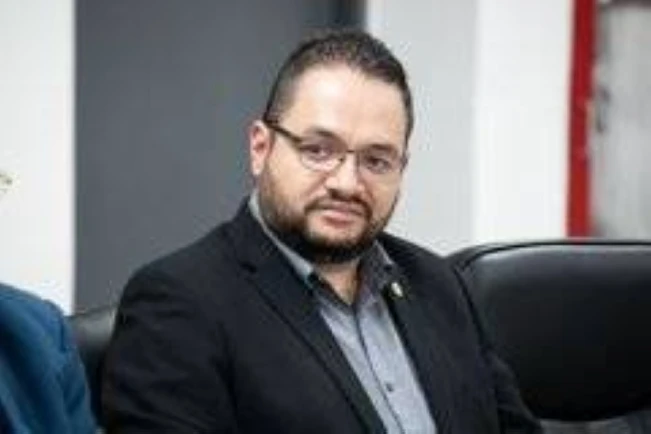 Presidencia nombra nuevo secretario de Innovación y participa en reunión con TSE